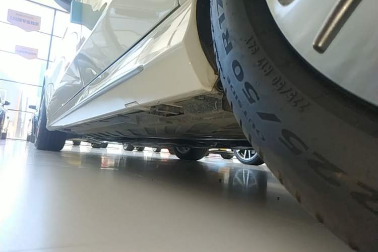 Used Mercedes-Benz C-Class 2021 C 260 L Sport Edition Left Side Sill