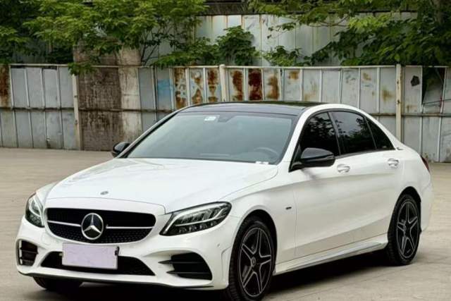 Ojetý Mercedes-Benz C-Class 2021 C 260 L Sport Edition Star Collection