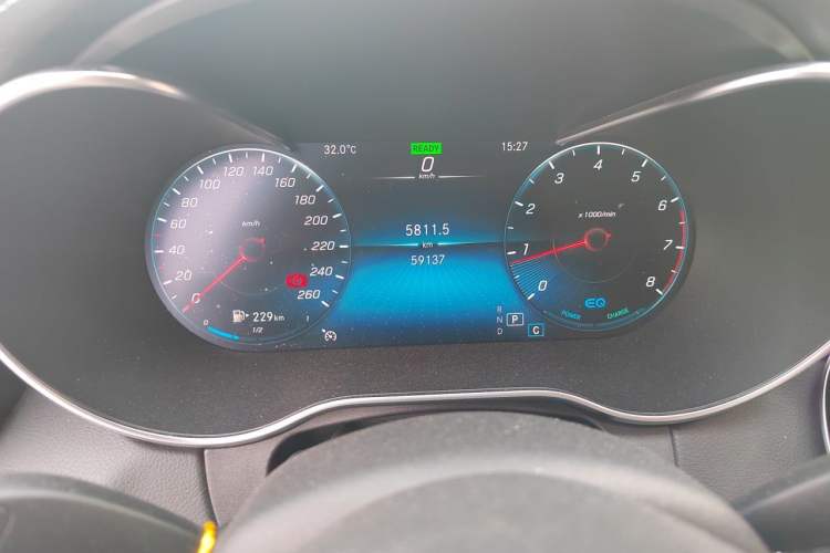 Used Mercedes-Benz C-Class 2021 C 260 L Sport Edition Star Collection Odometer Close Up