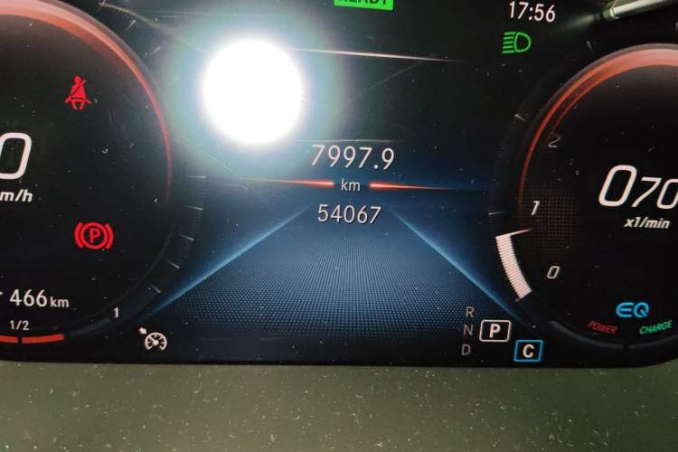 Used Mercedes-Benz C-Class 2021 C 260 L Sport Edition Odometer Close Up