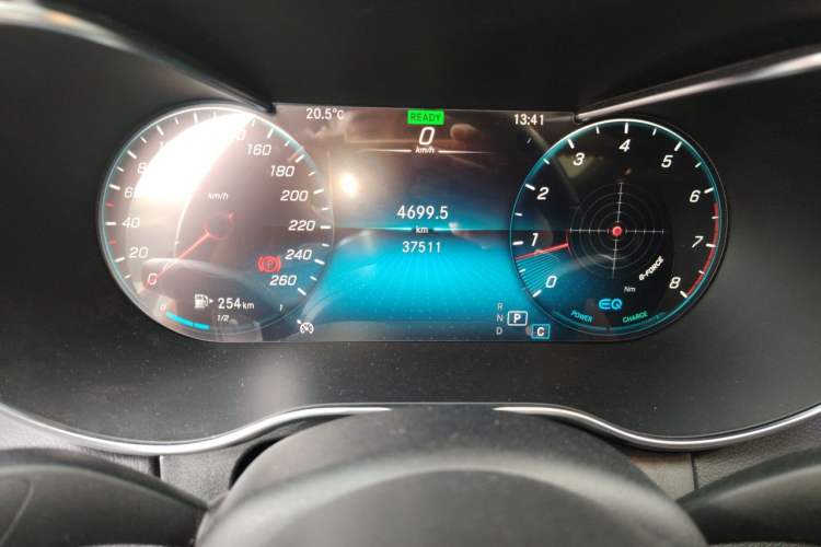 Used Mercedes-Benz C-Class 2021 C 260 L Sport Edition Star Collection Odometer Close Up