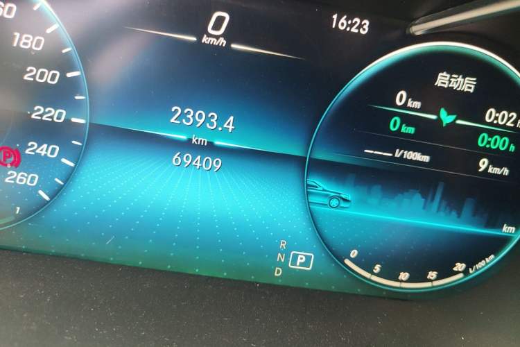 Used Mercedes-Benz C-Class 2021 C 260 L Sport Edition Star Collection Odometer Close Up