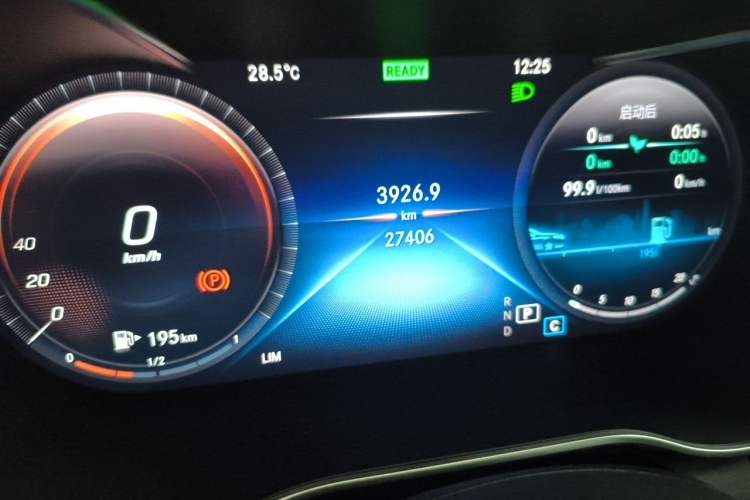 Used Mercedes-Benz C-Class 2021 C 260 L Sport Edition Star Collection Odometer Close Up