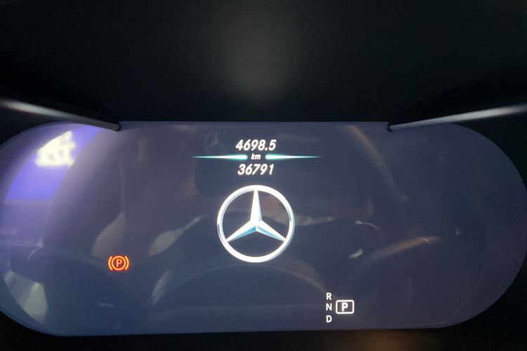 Used Mercedes-Benz C-Class 2021 C 260 L Sport Edition Odometer Close Up