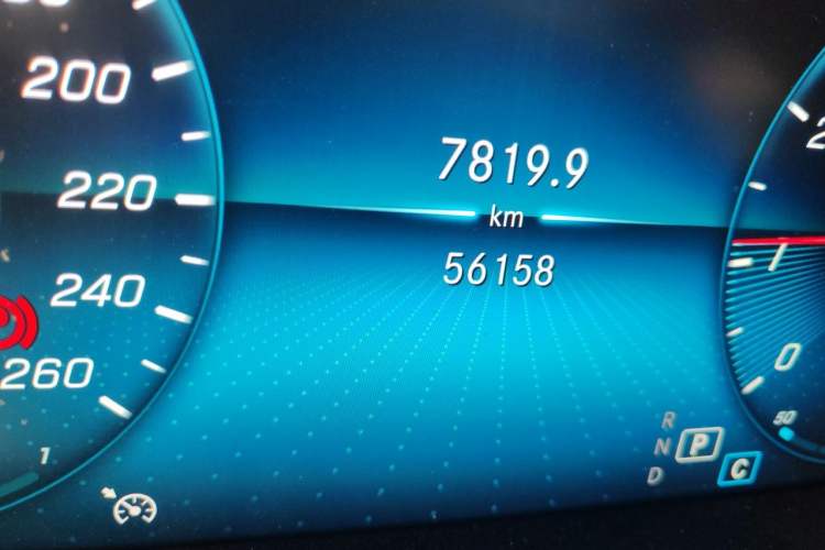 Used Mercedes-Benz C-Class 2021 C 200 L Fashion Edition Sport Version Odometer Close Up