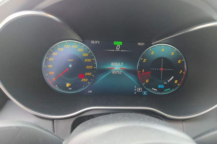 Used Mercedes-Benz C-Class 2021 C 260 L Sport Edition Star Collection Odometer Close Up