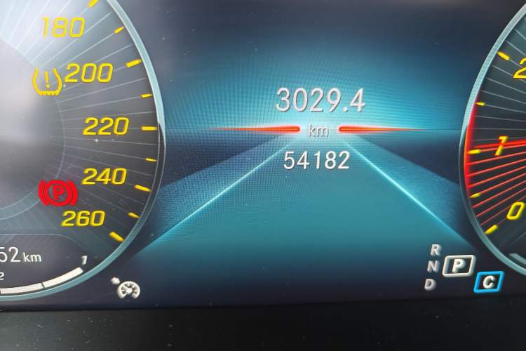 Used Mercedes-Benz C-Class 2021 C 260 L Sport Edition Odometer Close Up