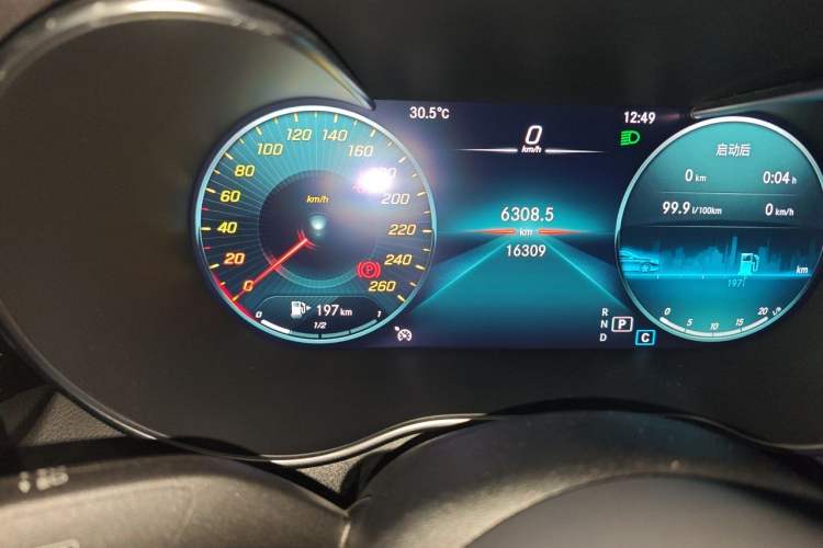 Used Mercedes-Benz C-Class 2021 C 200 L Fashion Edition Sport Version Odometer Close Up