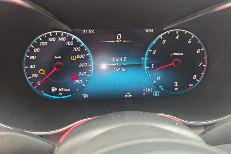 Used Mercedes-Benz C-Class 2021 C 200 L Fashion Edition Sport Version Odometer Close Up