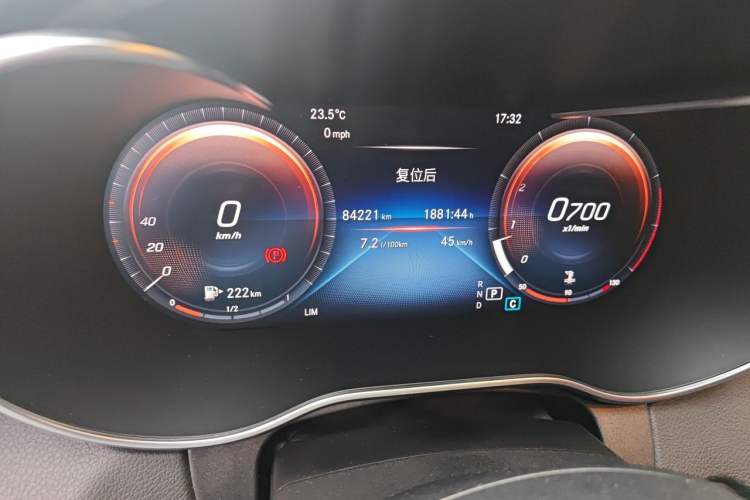 Used Mercedes-Benz C-Class 2021 C 200 L Fashion Edition Sport Version Odometer Close Up