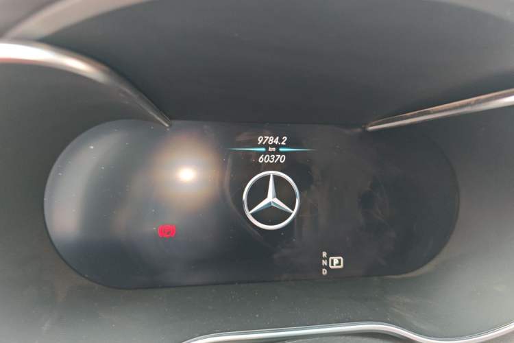 Used Mercedes-Benz C-Class 2021 C 260 L Sport Edition Odometer Close Up