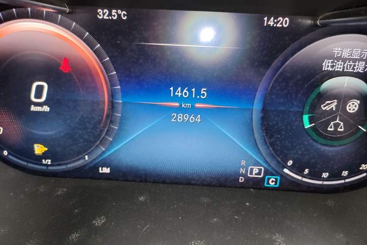 Used Mercedes-Benz C-Class 2021 C 200 L Fashion Edition Sport Version Odometer Close Up