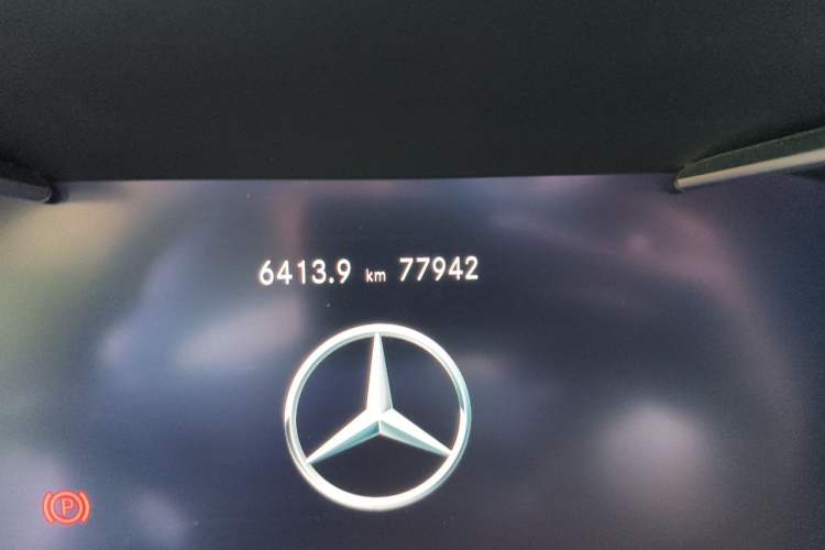Used Mercedes-Benz C-Class 2021 C 260 L Sport Edition Star Collection Odometer Close Up