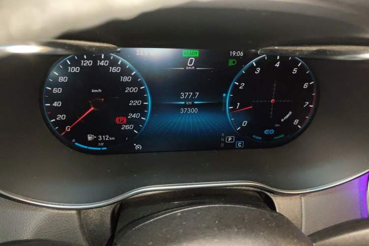 Used Mercedes-Benz C-Class 2021 C 260 L Sport Edition Odometer Close Up