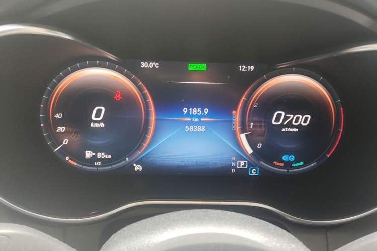 Used Mercedes-Benz C-Class 2021 C 260 L Sport Edition Star Collection Odometer Close Up
