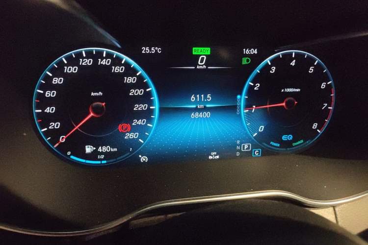 Used Mercedes-Benz C-Class 2021 C 260 L Sport Edition Odometer Close Up