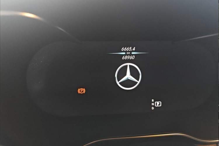 Used Mercedes-Benz C-Class 2021 C 260 L Sport Edition Odometer Close Up