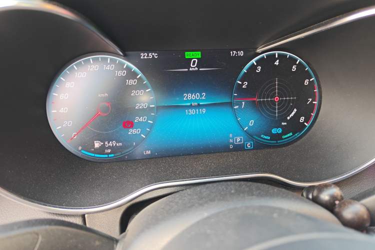 Used Mercedes-Benz C-Class 2021 C 260 L Sport Edition Odometer Close Up