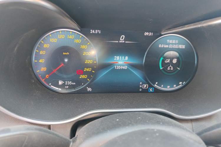 Used Mercedes-Benz C-Class 2021 C 200 L Fashion Edition Sport Version Odometer Close Up