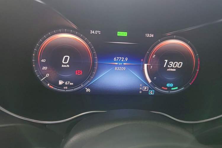 Used Mercedes-Benz C-Class 2021 C 260 L Sport Edition Odometer Close Up