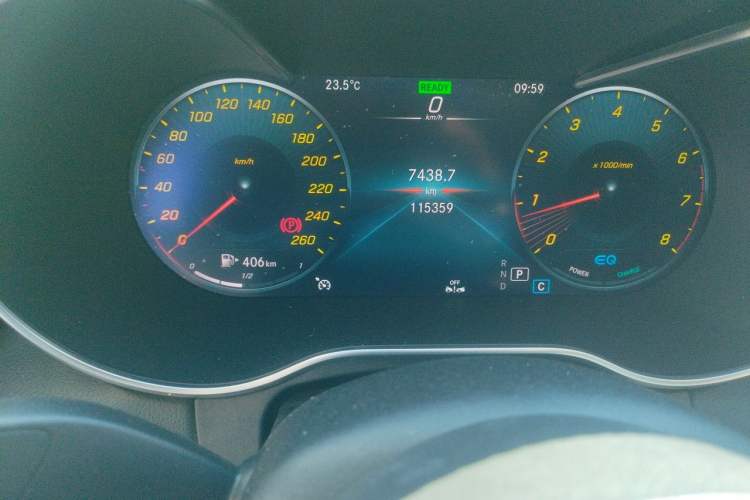 Used Mercedes-Benz C-Class 2021 C 260 L Sport Edition Star Collection Odometer Close Up