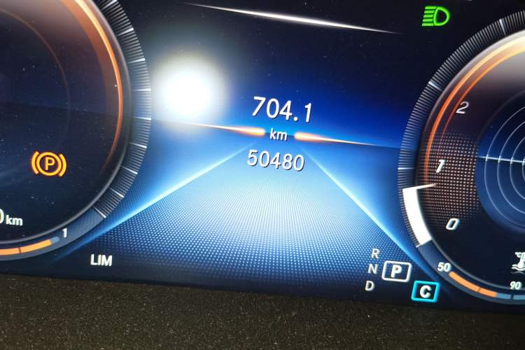 Used Mercedes-Benz C-Class 2021 C 200 L Fashion Edition Sport Version Odometer Close Up