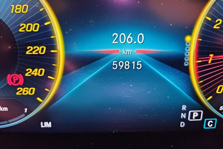 Used Mercedes-Benz C-Class 2021 C 200 L Fashion Edition Sport Version Odometer Close Up