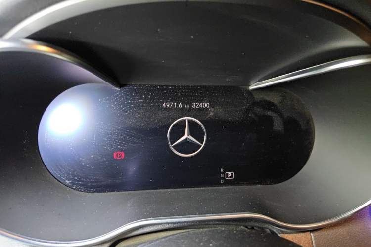 Used Mercedes-Benz C-Class 2021 C 260 L Sport Edition Star Collection Odometer Close Up