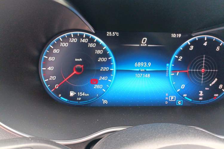 Used Mercedes-Benz C-Class 2021 C 200 L Fashion Edition Sport Version Odometer Close Up
