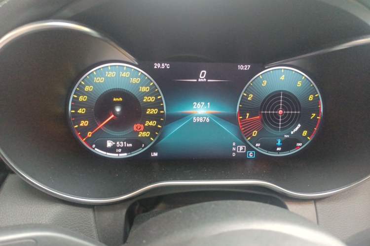 Used Mercedes-Benz C-Class 2021 C 200 L Fashion Edition Sport Version Odometer Close Up