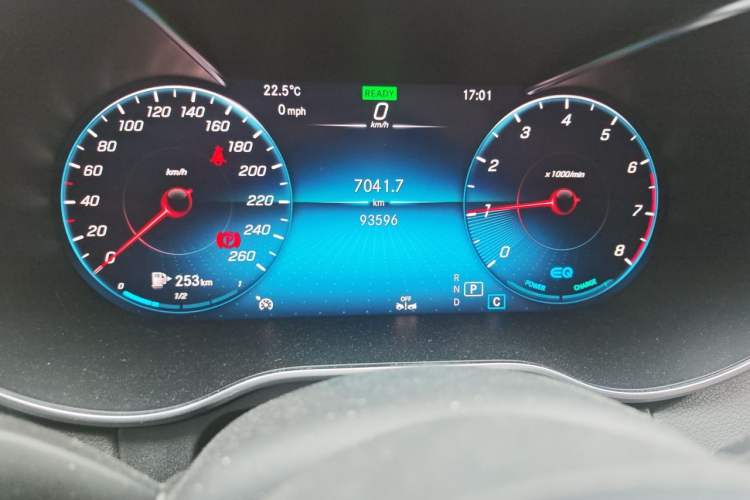 Used Mercedes-Benz C-Class 2021 C 260 L Sport Edition Odometer Close Up