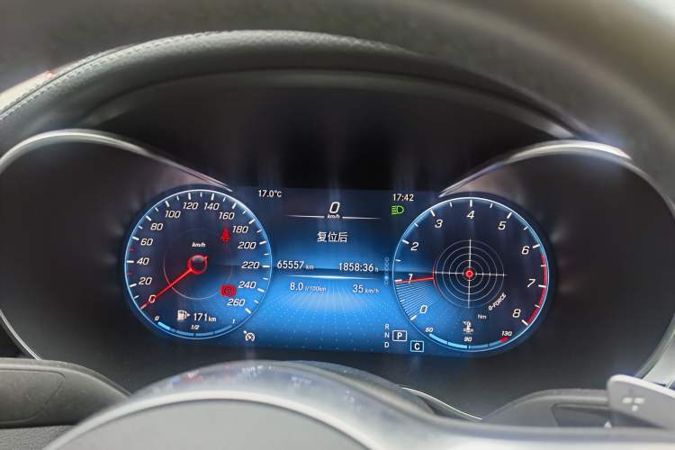 Used Mercedes-Benz C-Class 2021 C 200 L Fashion Edition Sport Version Odometer Close Up