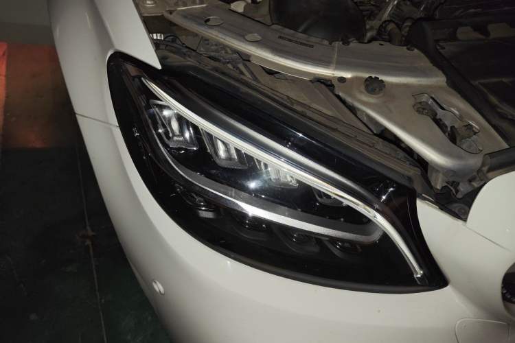 Used Mercedes-Benz C-Class 2021 C 200 L Fashion Edition Sport Version Right Front Headlight