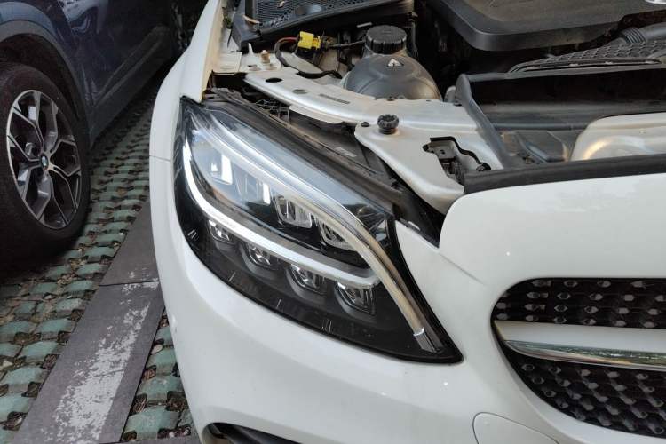 Used Mercedes-Benz C-Class 2021 C 200 L Fashion Model Right Front Headlight