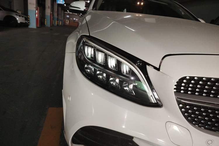 Used Mercedes-Benz C-Class 2021 C 200 L Fashion Edition Sport Version Right Front Headlight