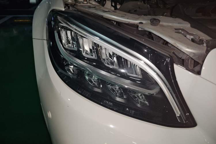 Used Mercedes-Benz C-Class 2021 C 200 L Fashion Edition Sport Version Right Front Headlight