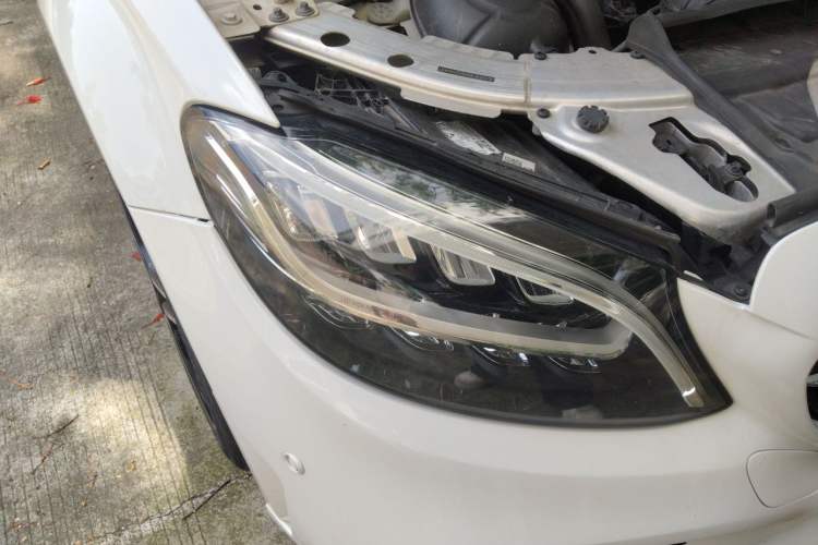 Used Mercedes-Benz C-Class 2021 C 260 L Sport Edition Star Collection Right Front Headlight