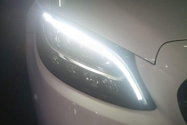 Used Mercedes-Benz C-Class 2021 C 260 L Sport Edition Star Collection Right Front Headlight