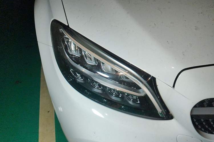 Used Mercedes-Benz C-Class 2021 C 200 L Fashion Edition Sport Version Right Front Headlight