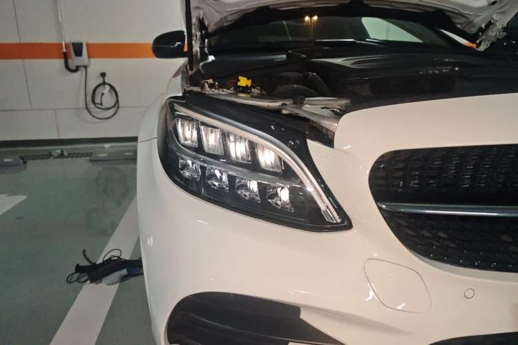Used Mercedes-Benz C-Class 2021 C 260 L Sport Edition Star Collection Right Front Headlight