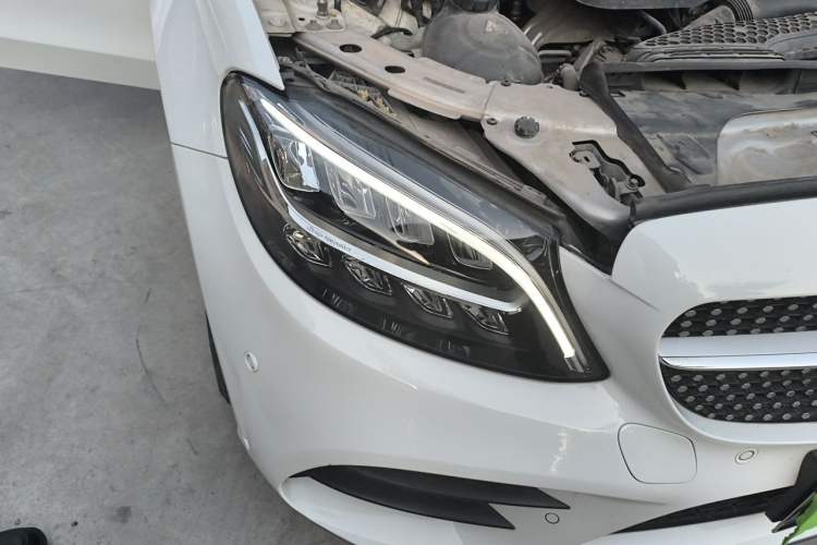 Used Mercedes-Benz C-Class 2021 C 200 L Fashion Edition Sport Version Right Front Headlight
