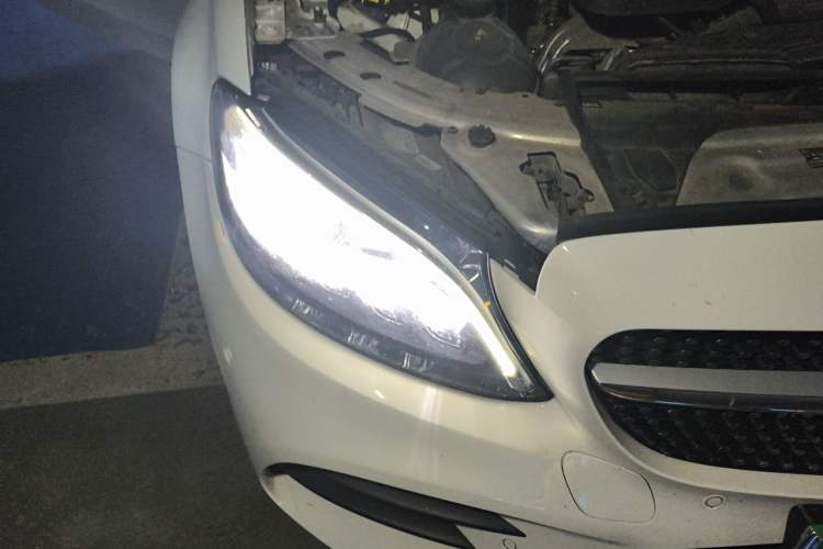Used Mercedes-Benz C-Class 2021 C 200 L Fashion Model Right Front Headlight