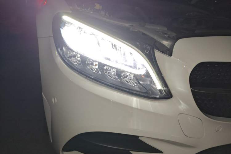 Used Mercedes-Benz C-Class 2021 C 260 L Sport Edition Star Collection Right Front Headlight