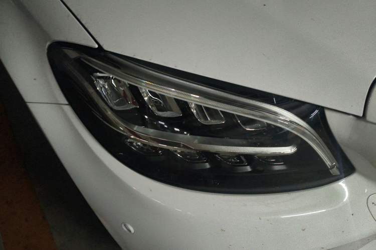 Used Mercedes-Benz C-Class 2021 C 200 L Fashion Edition Sport Version Right Front Headlight