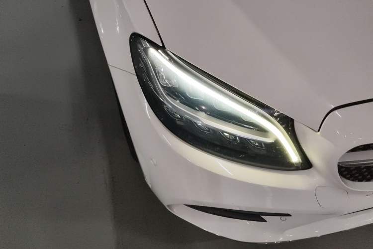 Used Mercedes-Benz C-Class 2021 C 200 L Fashion Edition Sport Version Right Front Headlight