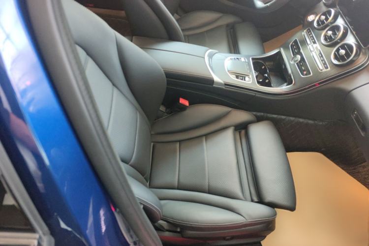 Used Mercedes-Benz C-Class 2021 C 260 L Sport Edition Star Collection Right Front Seat