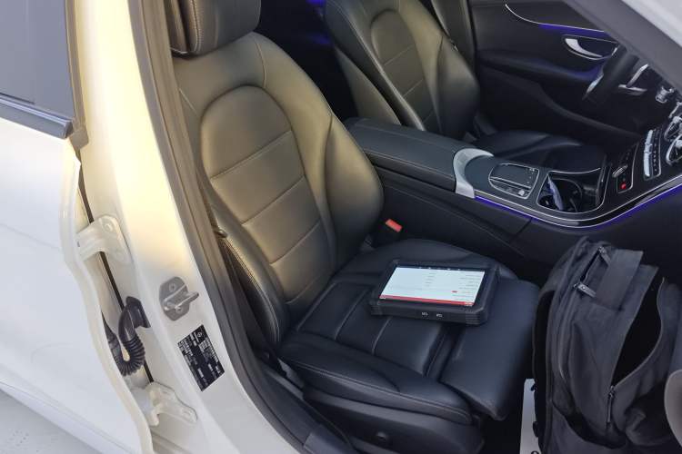 Used Mercedes-Benz C-Class 2021 C 260 L Sport Edition Star Collection Right Front Seat
