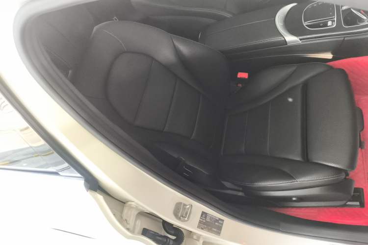 Used Mercedes-Benz C-Class 2021 C 200 L Fashion Edition Sport Version Right Front Seat