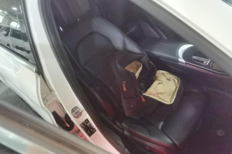 Used Mercedes-Benz C-Class 2021 C 260 L Sport Edition Right Front Seat