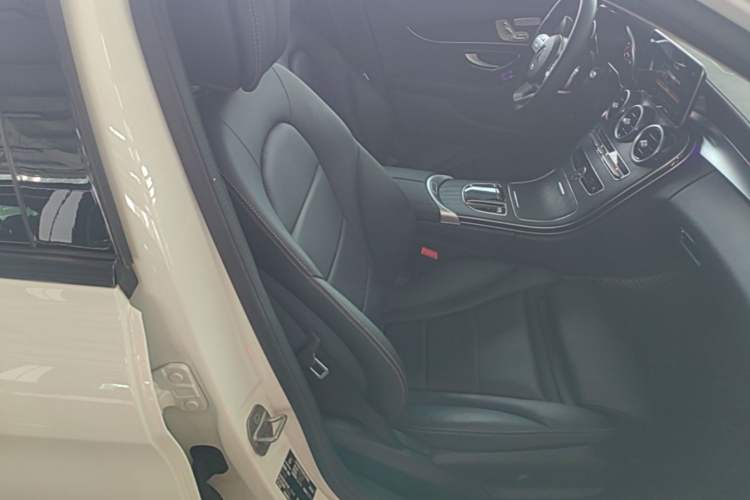 Used Mercedes-Benz C-Class 2021 C 260 L Sport Edition Star Collection Right Front Seat